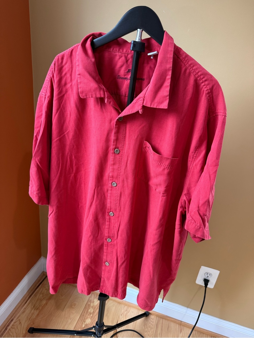 Tommy Bahama Short-Sleeve Button-Down Shirt in Bright Red